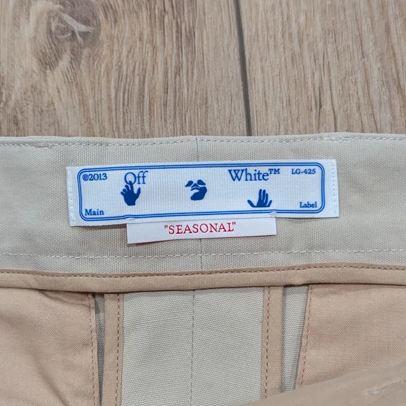 $710 Mens Off-White Logo Chino Pants Khaki